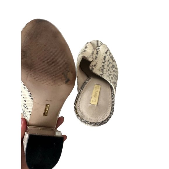 LOUISE ET CIE Snake Print Leather Carved Heels Sandals Size US 8 - Picture 7 of 7